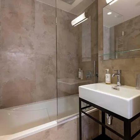 Otel Grand Leveque