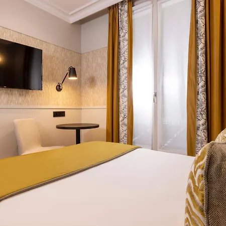 Grand Leveque Hotel