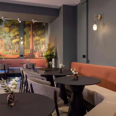 Grand Leveque Otel Paris