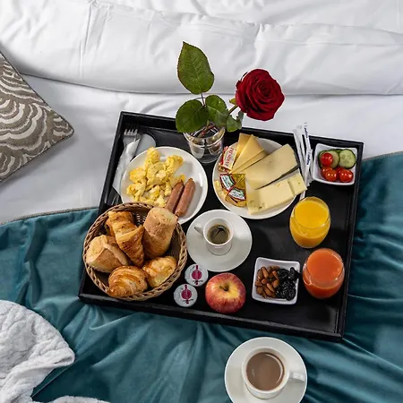 Hotel Grand Leveque 3*