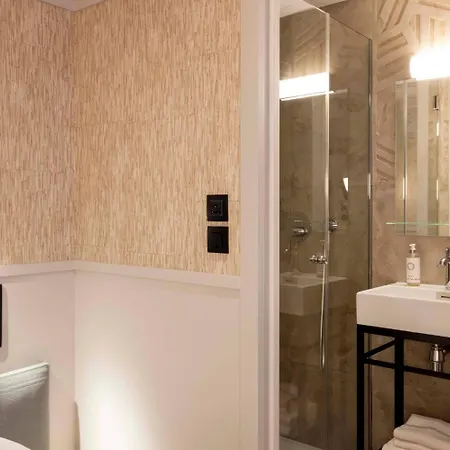 Hotel Grand Leveque Paris