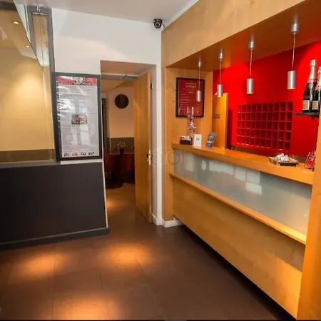 Otel Grand Leveque 3*