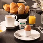 Hotell Grand Leveque 3*