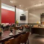 Grand Leveque Hotell 3*