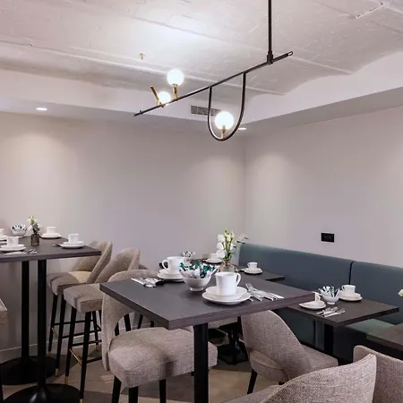 Hotel Grand Leveque
