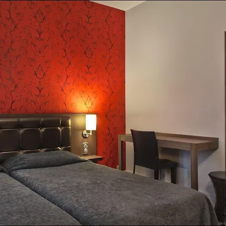 Grand Leveque 3* פריז