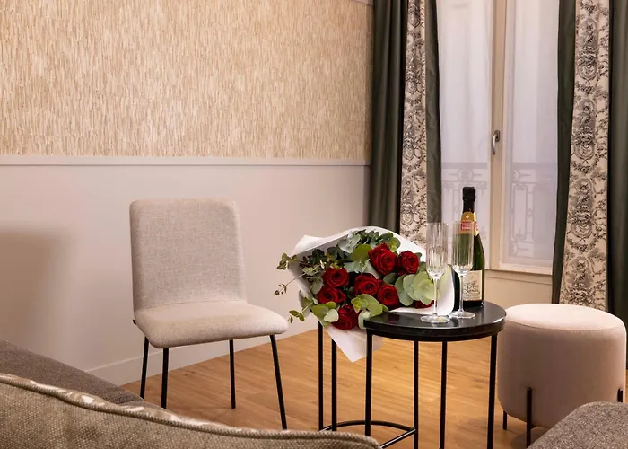 里维克大酒店 酒店 3*