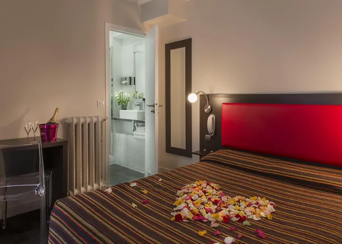 里维克大酒店 3* 巴黎