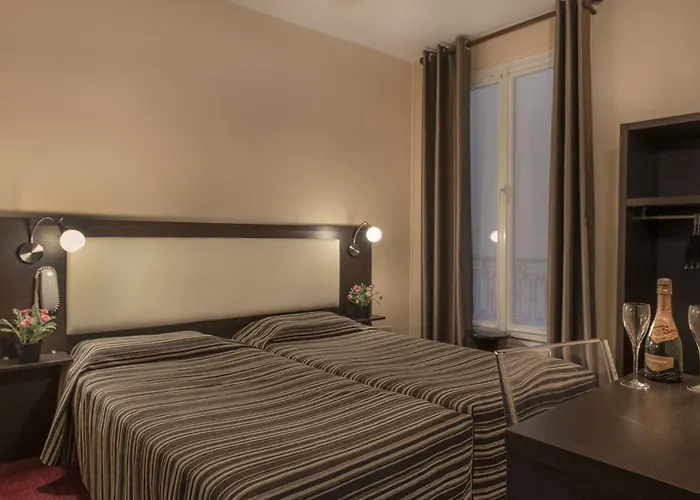 里维克大酒店 酒店 3*