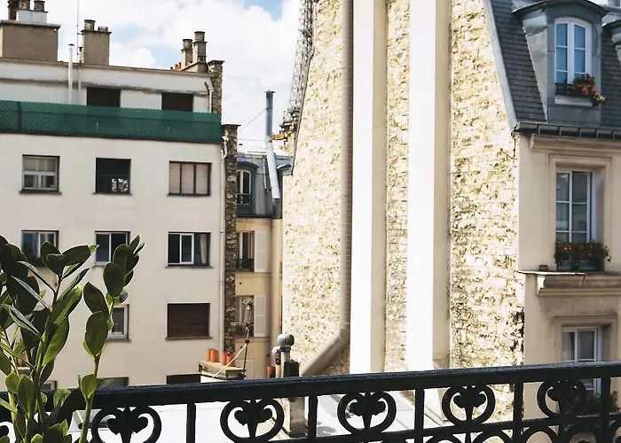 Hotel Grand Leveque 3*