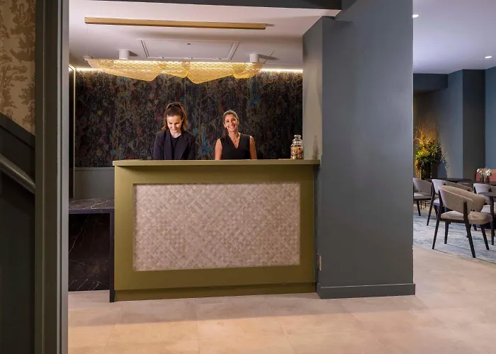 里维克大酒店 3*