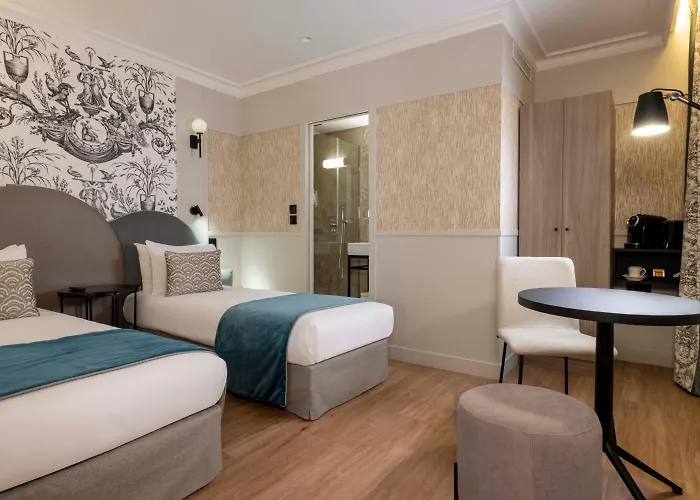 里维克大酒店 3*