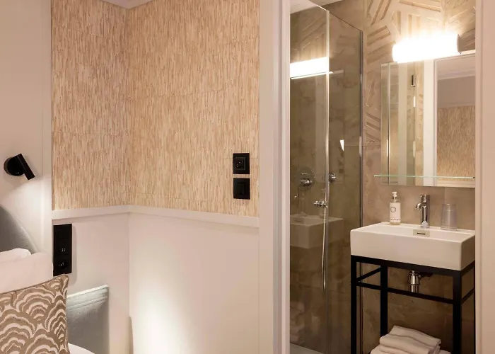 Hotel Grand Leveque Paris