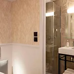 Hotel Grand Leveque Paris