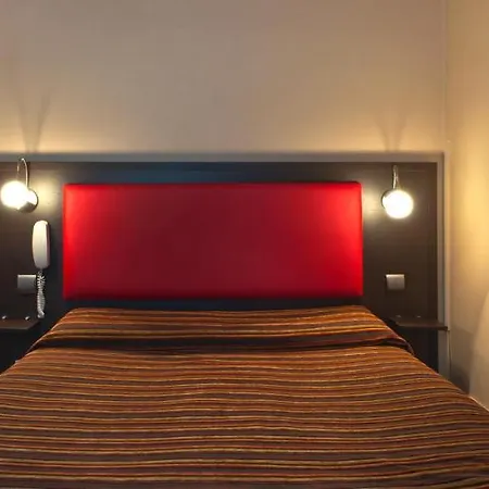 Grand Leveque 3* פריז