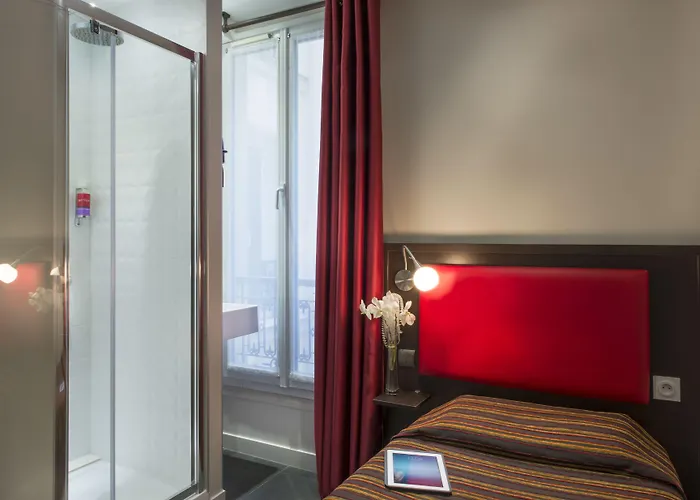 里维克大酒店 3*